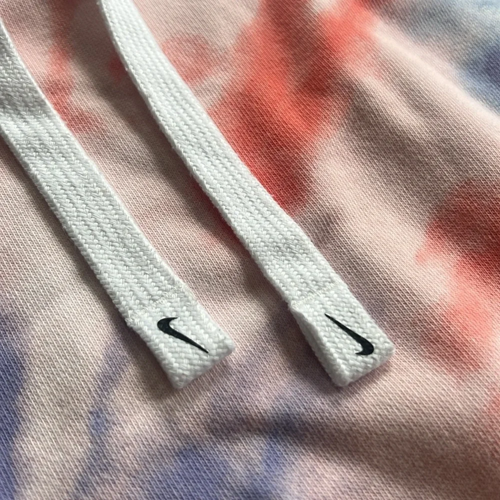 Nike crop tie die hoodie